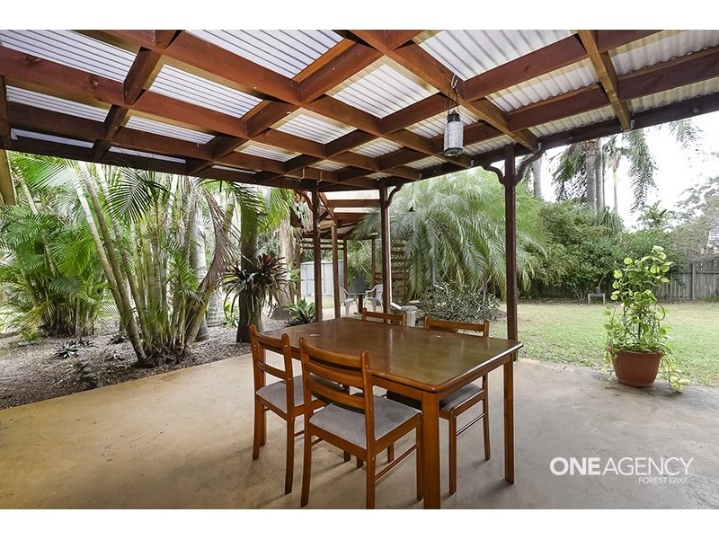 122 Laricina Circuit, Forest Lake QLD 4078