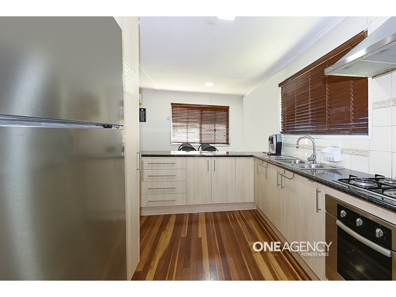 8 Doreen Cres, Ellen Grove QLD 4078