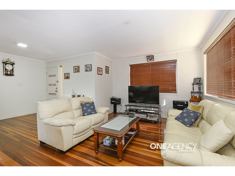 8 Doreen Cres, Ellen Grove QLD 4078