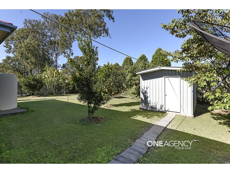8 Doreen Cres, Ellen Grove QLD 4078