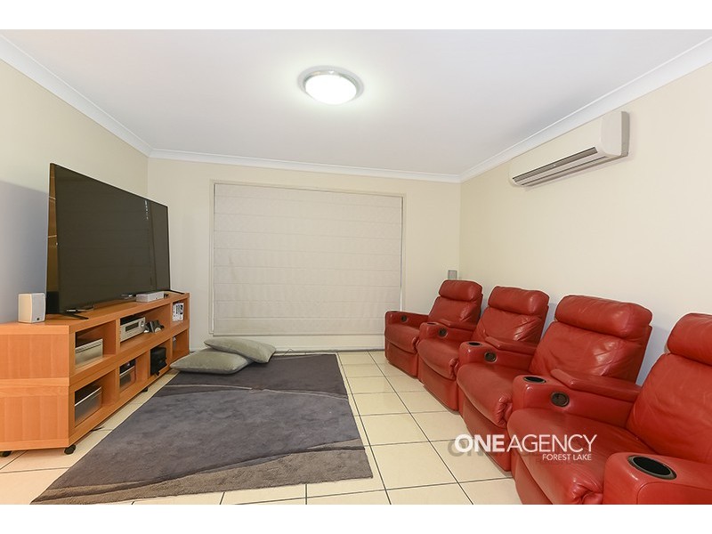 12 Balmoral Place, Forest Lake QLD 4078