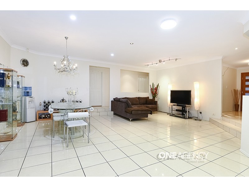 12 Balmoral Place, Forest Lake QLD 4078