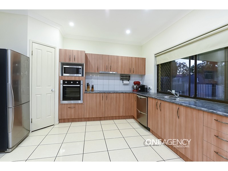 12 Balmoral Place, Forest Lake QLD 4078