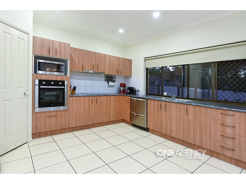 12 Balmoral Place, Forest Lake QLD 4078