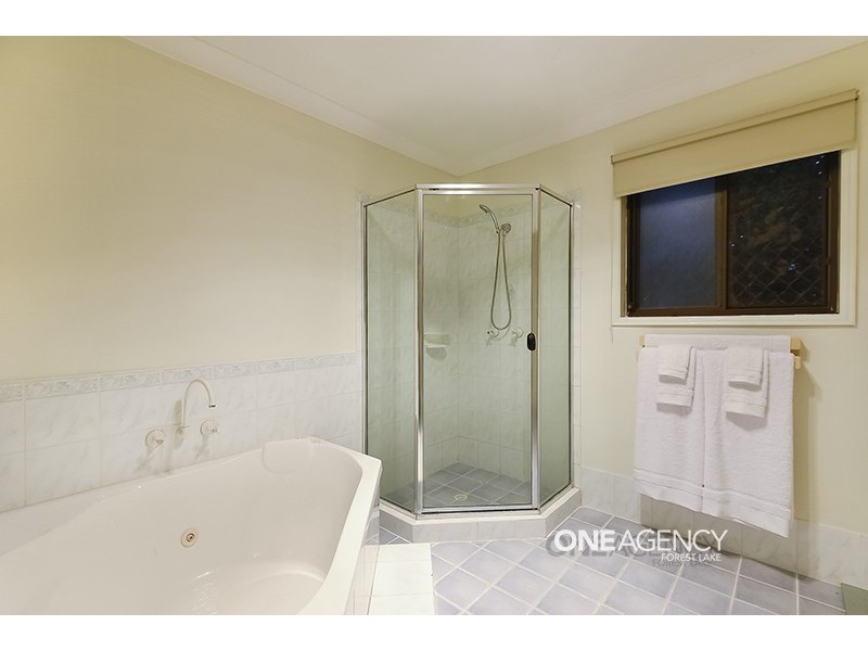 12 Balmoral Place, Forest Lake QLD 4078