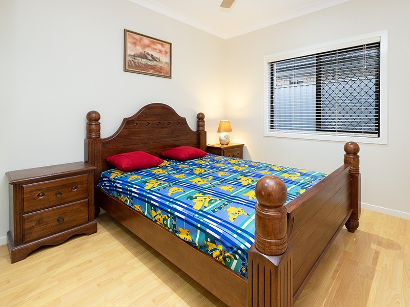 8 William Close, Doolandella QLD 4077