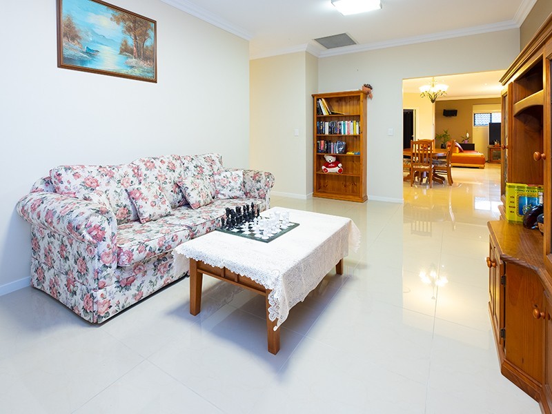 8 William Close, Doolandella QLD 4077