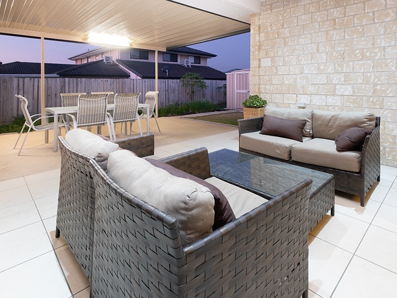 8 William Close, Doolandella QLD 4077