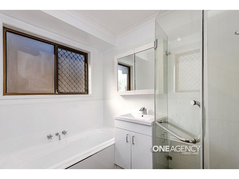 117 Addison Rd, Camira QLD 4300