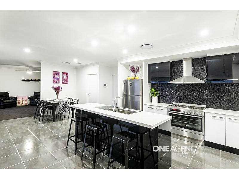 35 Elphinstone St, Doolandella QLD 4077