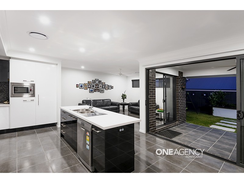 35 Elphinstone St, Doolandella QLD 4077