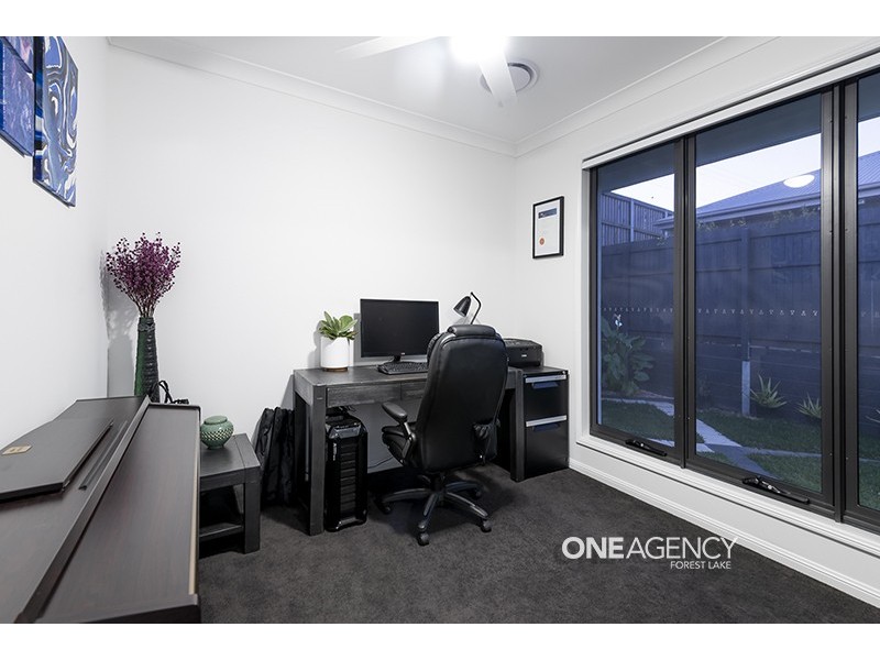 35 Elphinstone St, Doolandella QLD 4077