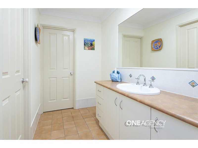 9 Prospero Cct, Springfield Lakes QLD 4300