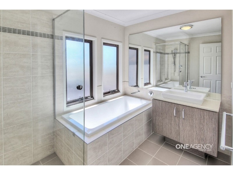 53 Messara Cct, Durack QLD 4077