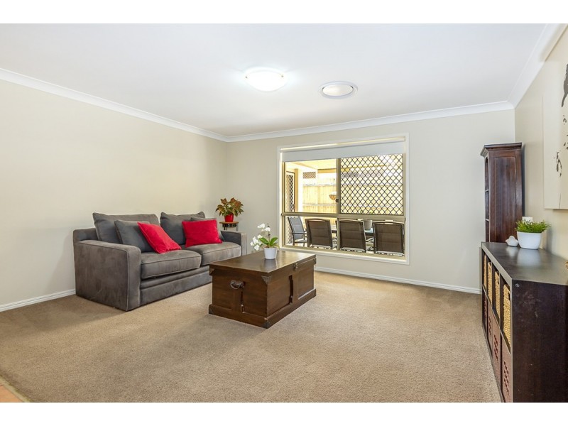 85 Oxford Pde, Forest Lake QLD 4078