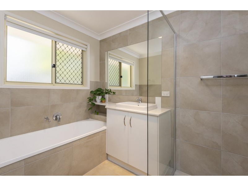 85 Oxford Pde, Forest Lake QLD 4078