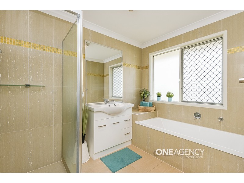 27 Thanbarran Pl, Inala QLD 4077