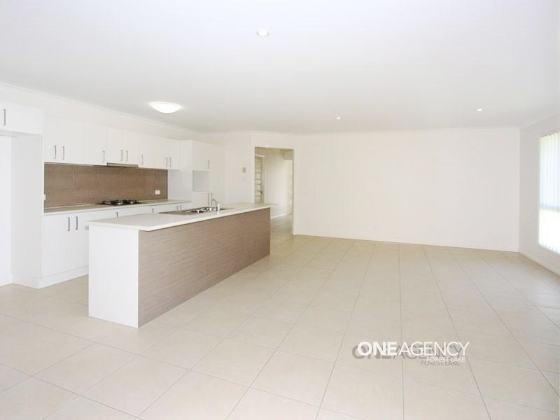 3 Fred Pham Crescent, Doolandella QLD 4077