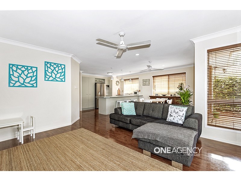 3 McKenzie Pl, Forest Lake QLD 4078