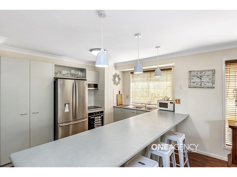 3 McKenzie Pl, Forest Lake QLD 4078