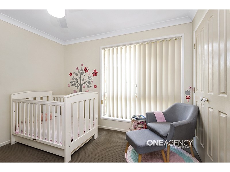 3 McKenzie Pl, Forest Lake QLD 4078