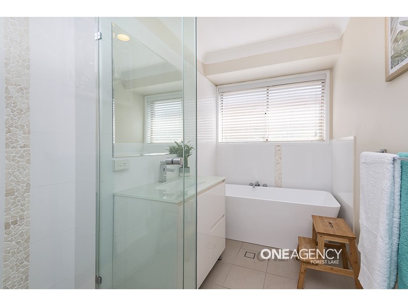 3 McKenzie Pl, Forest Lake QLD 4078