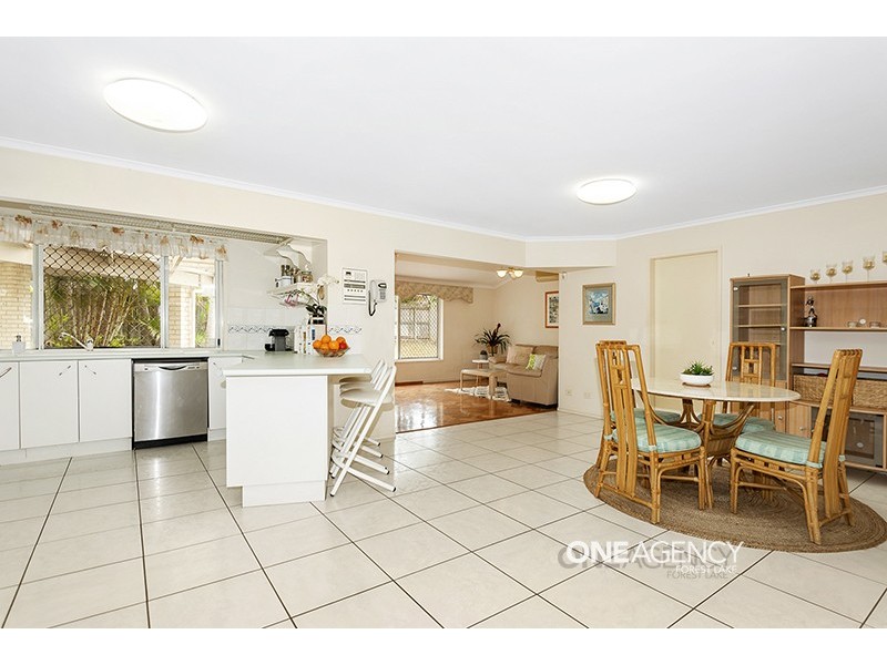 2 Greenstead Way, Forest Lake QLD 4078