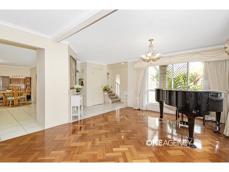 2 Greenstead Way, Forest Lake QLD 4078