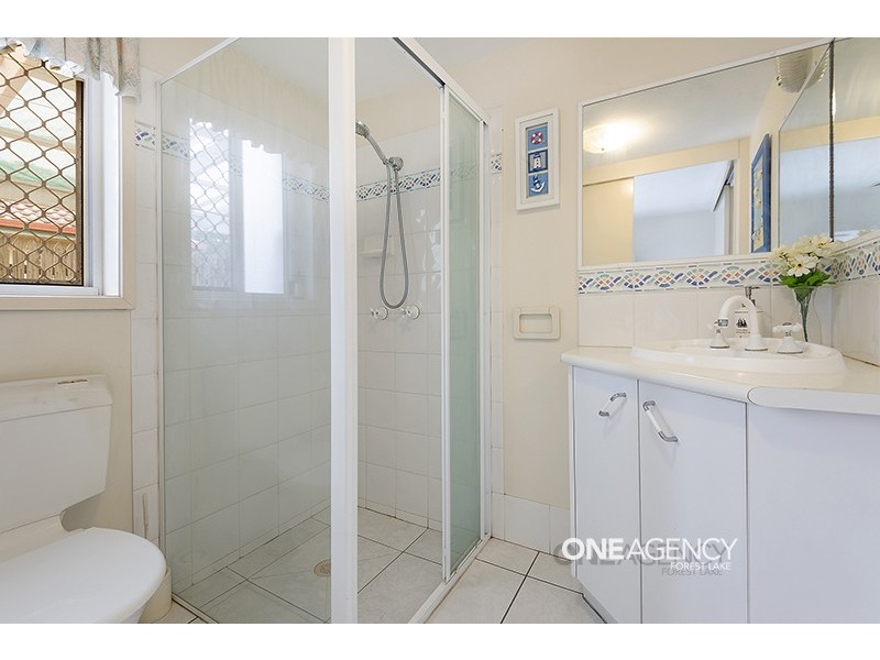 2 Greenstead Way, Forest Lake QLD 4078