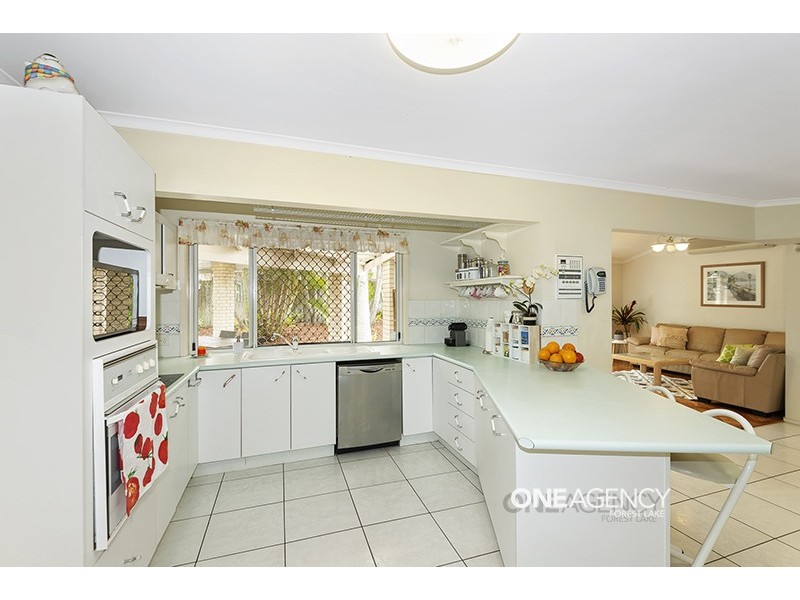 2 Greenstead Way, Forest Lake QLD 4078