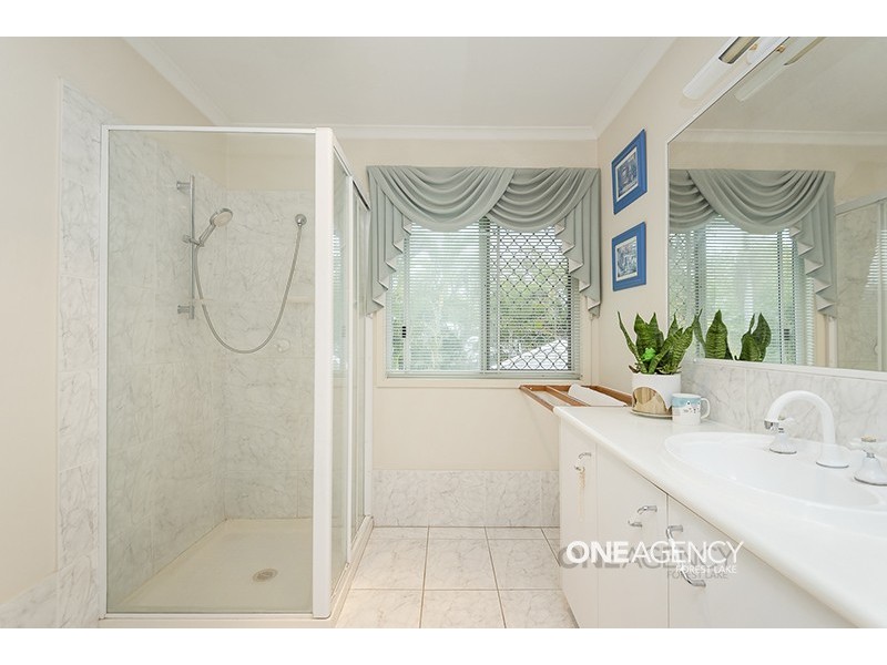 2 Greenstead Way, Forest Lake QLD 4078