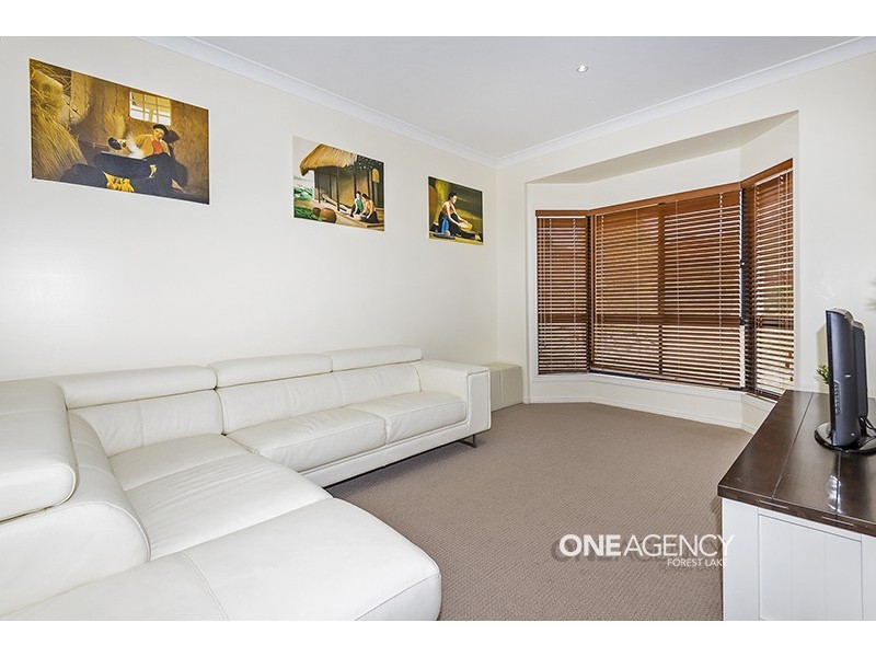 34 Mapleton Cr, Forest Lake QLD 4078