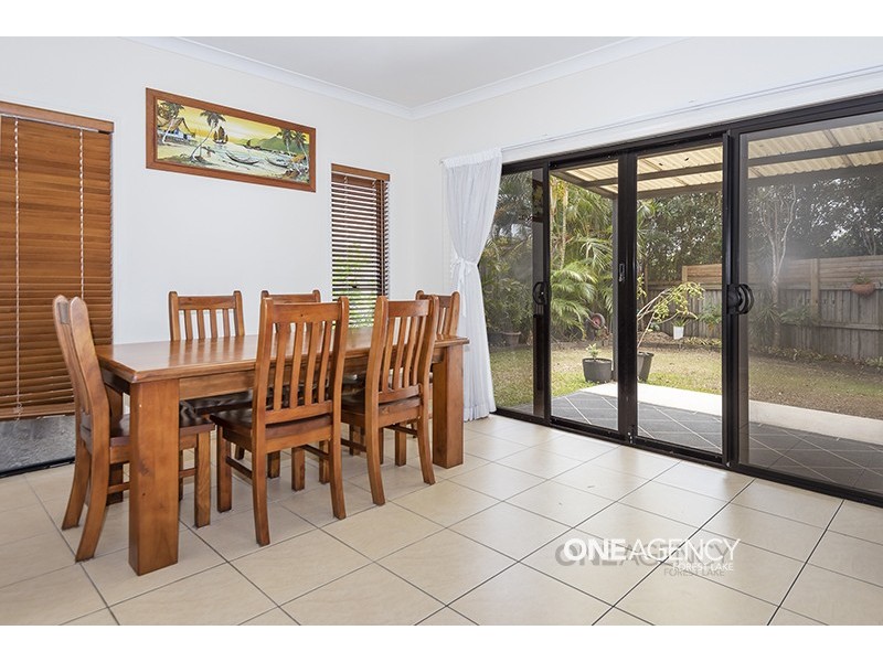 34 Mapleton Cr, Forest Lake QLD 4078