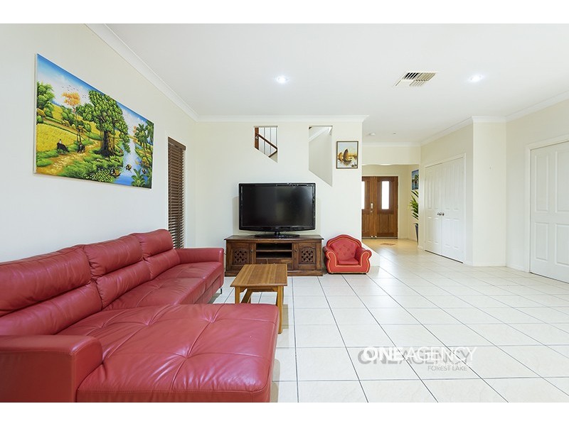 34 Mapleton Cr, Forest Lake QLD 4078