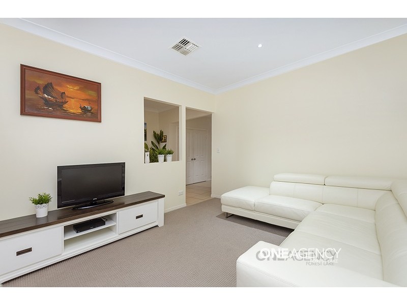 34 Mapleton Cr, Forest Lake QLD 4078