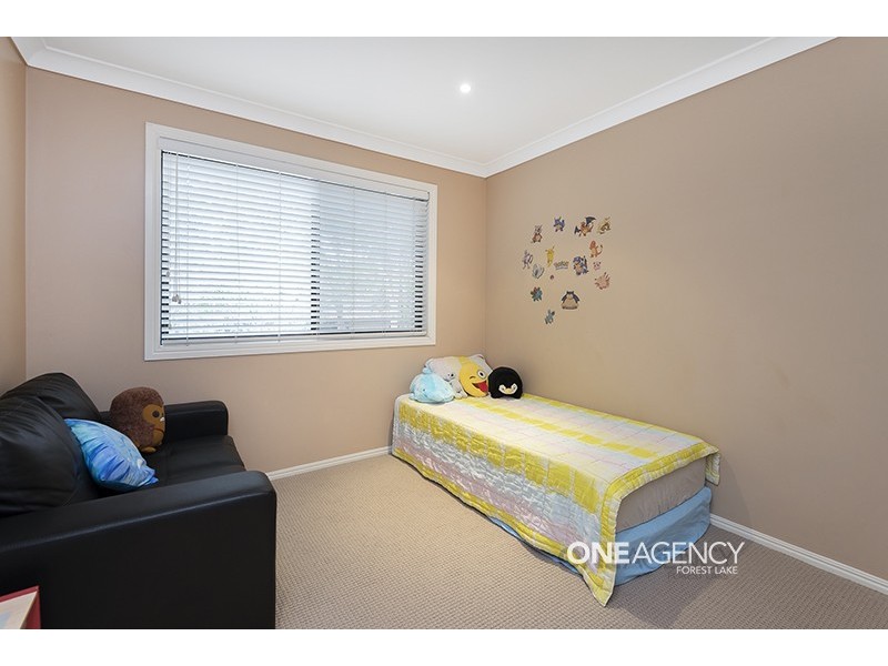 34 Mapleton Cr, Forest Lake QLD 4078