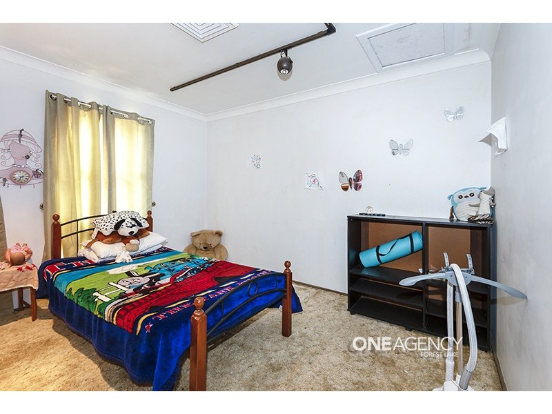 9 Nimerette Street, Bellbird Park QLD 4300