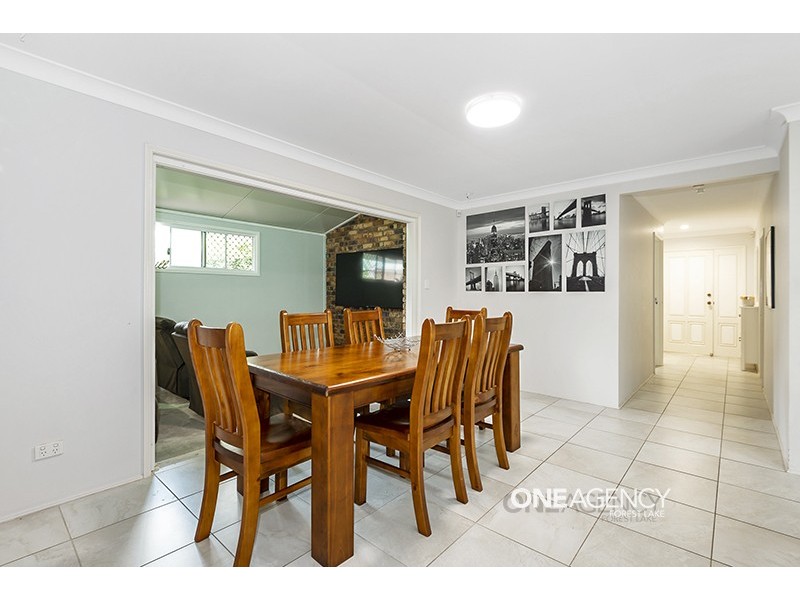5 Bribie Place, Forest Lake QLD 4078