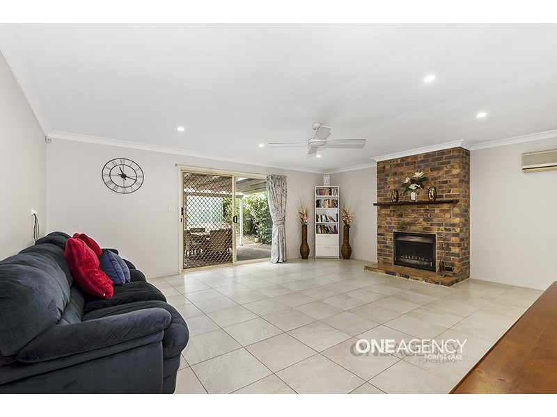 5 Bribie Place, Forest Lake QLD 4078