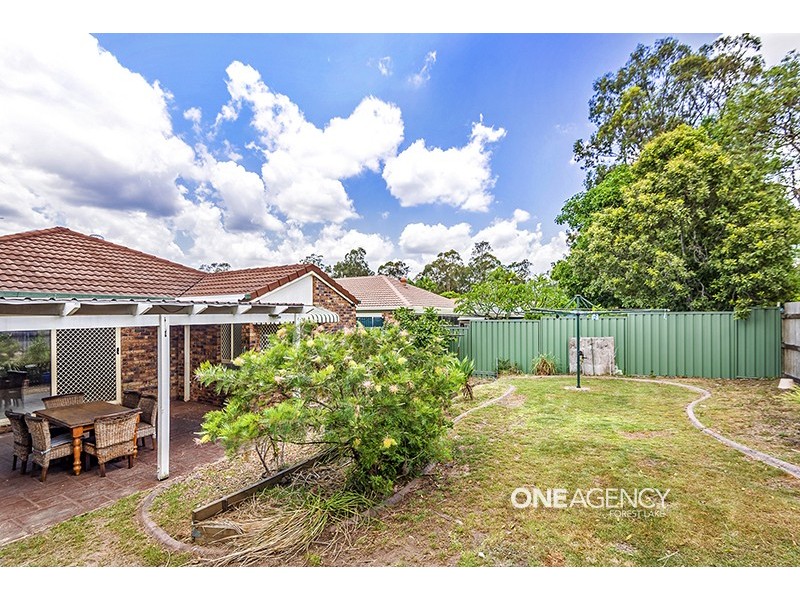 5 Bribie Place, Forest Lake QLD 4078