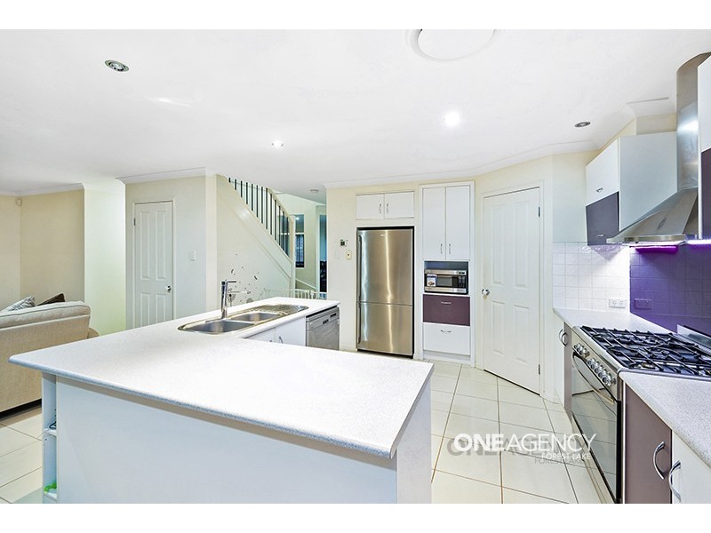 21 Carisbrook Cct, Forest Lake QLD 4078