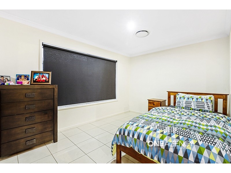 21 Carisbrook Cct, Forest Lake QLD 4078