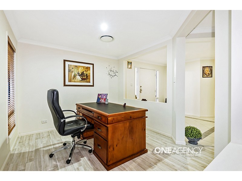 21 Carisbrook Cct, Forest Lake QLD 4078