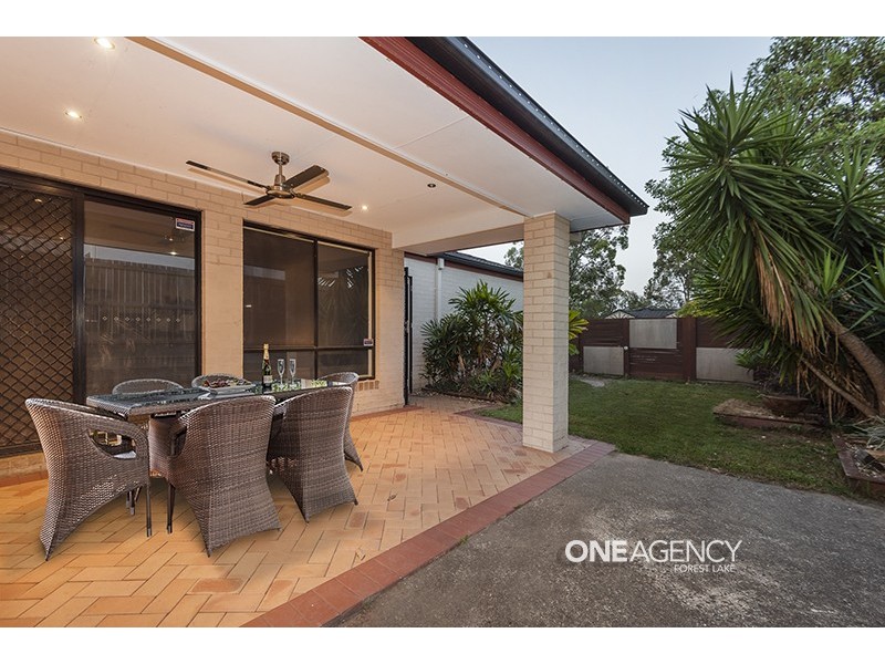 21 Carisbrook Cct, Forest Lake QLD 4078