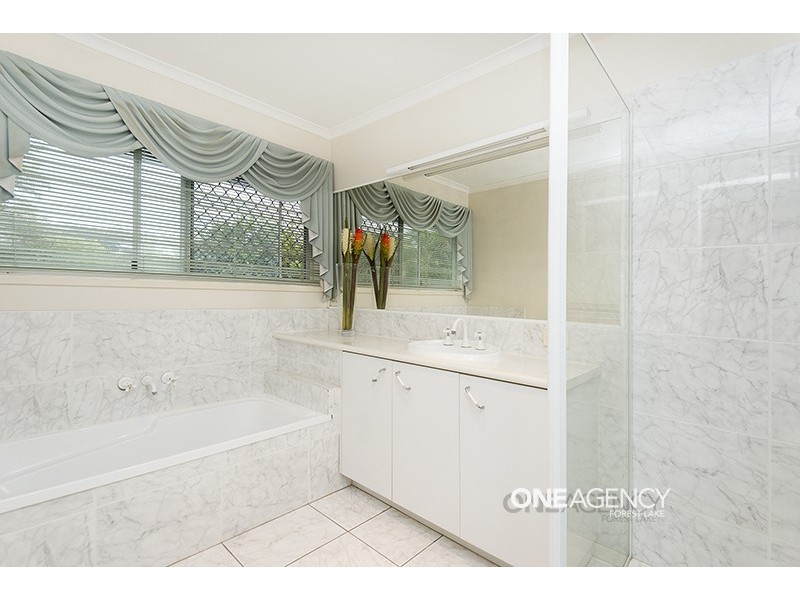 2 Greenstead Way, Forest Lake QLD 4078