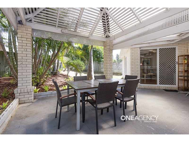 2 Greenstead Way, Forest Lake QLD 4078