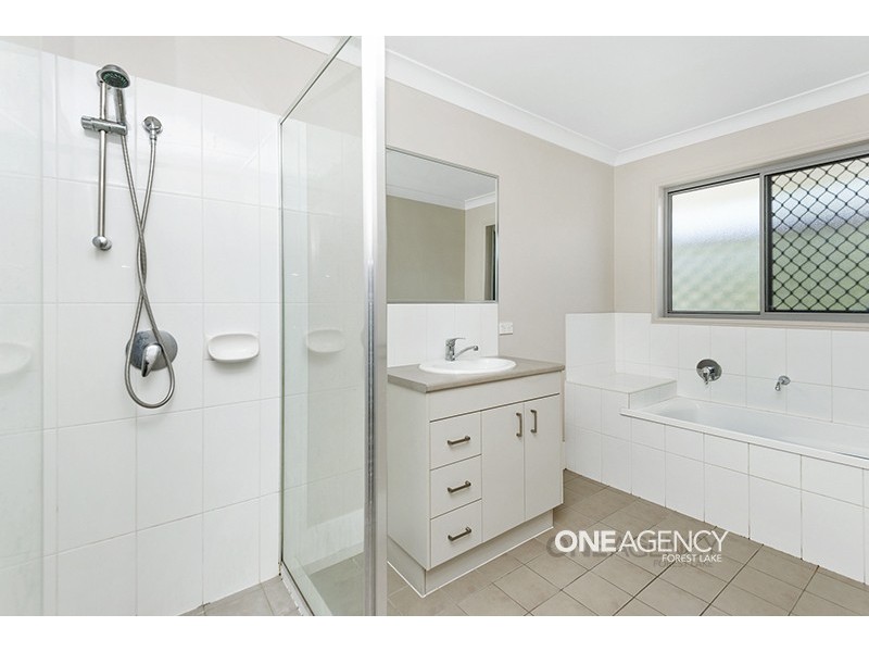 1 Overton Place, Fernvale QLD 4306