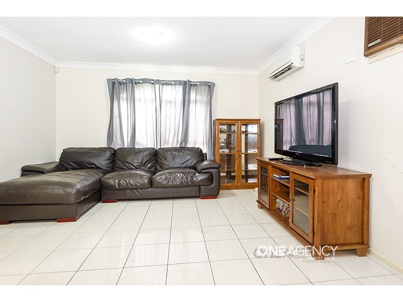 6 Glengyle Place, Forest Lake QLD 4078