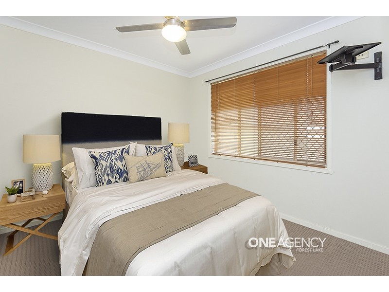 70 Laricina Circuit, Forest Lake QLD 4078