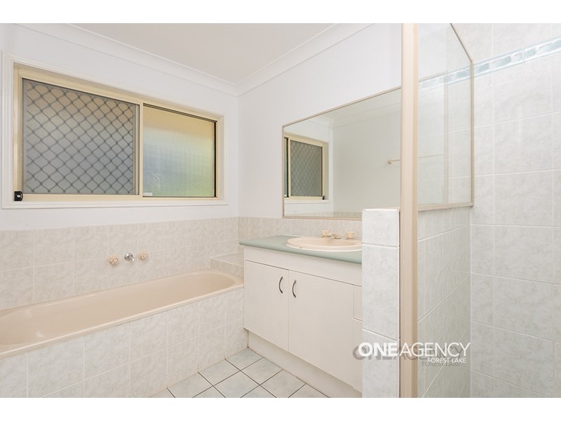 20 Toomba Place, Forest Lake QLD 4078
